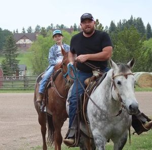 Meet your Posher, Levi